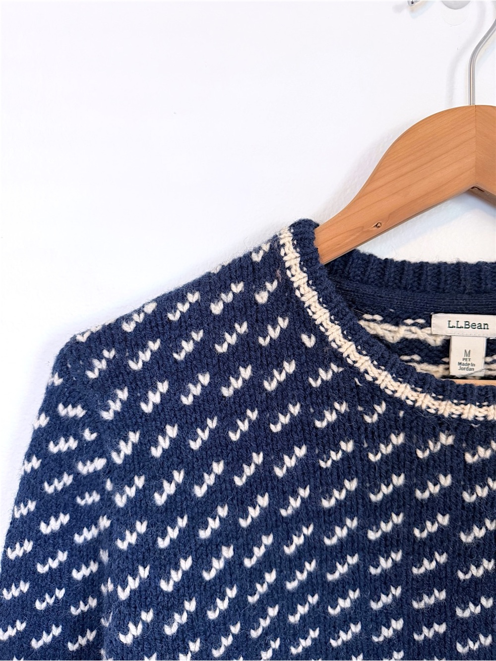 L.L.Bean 100% Lambswool Fair Isle Sweater Navy Ivory Coastal Grandma M Petite - Picture 9 of 12